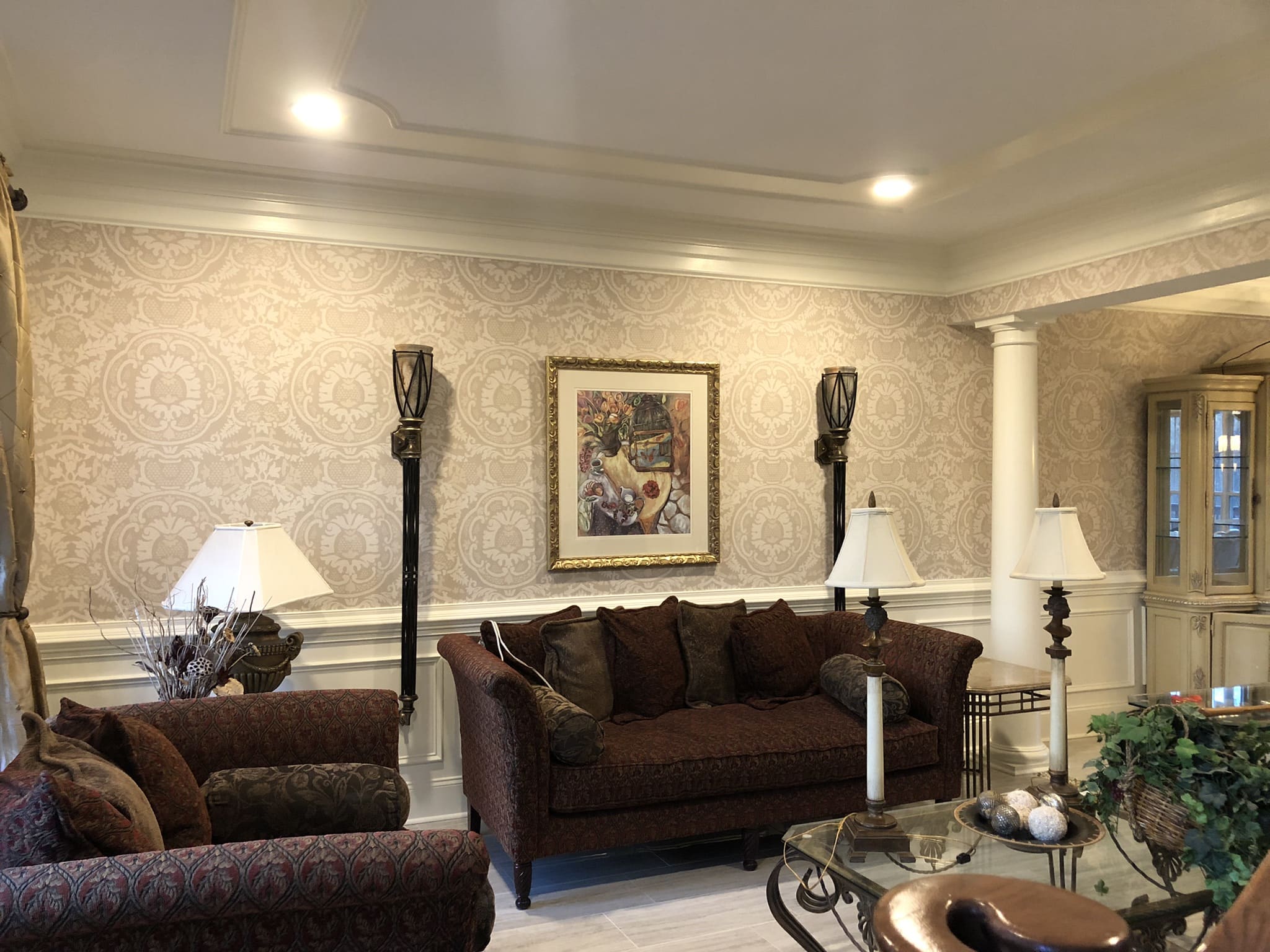 Sitting room wallpaper installation in Costa Blanca, Spain